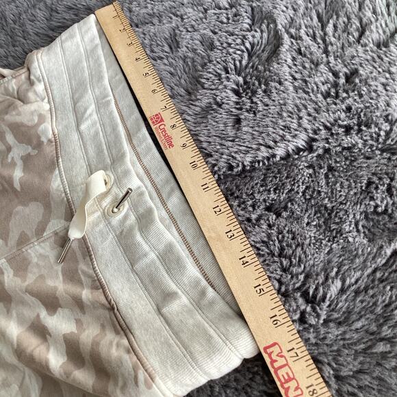 Athleta Balance Printed Jogger Pants Oatmeal Heather Camo Print Ankle Size Large - Picture 10 of 12